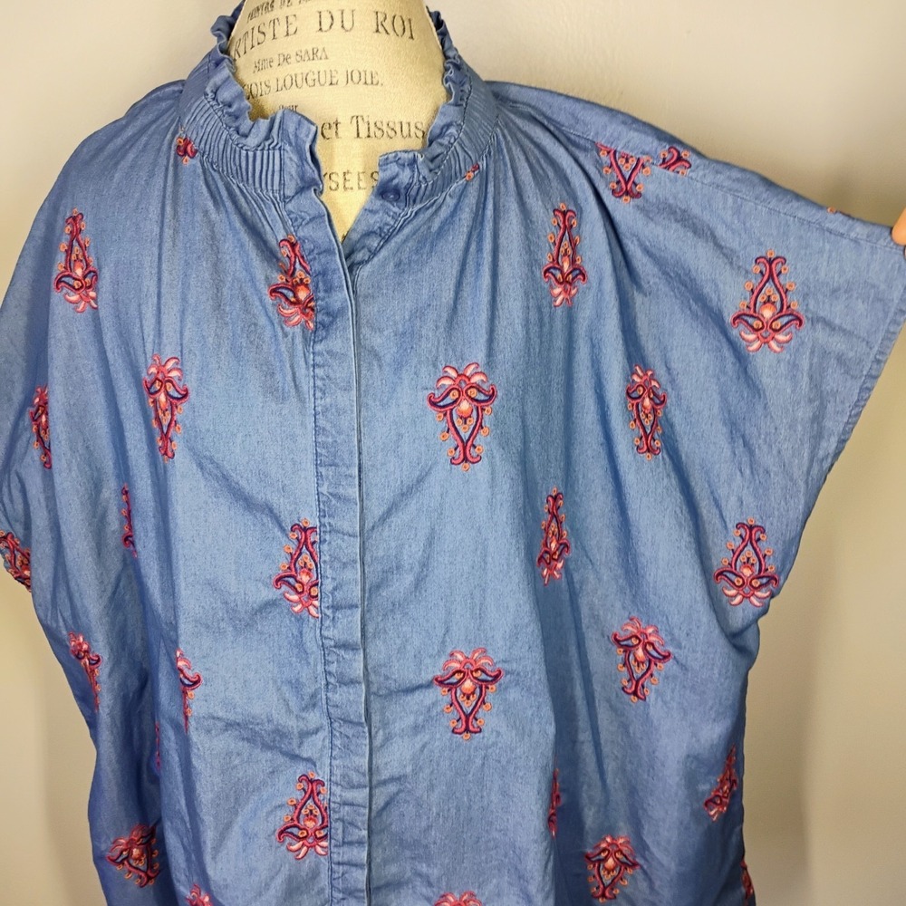 Torrid Belle Isle Embroidered Chambray Top Womens 3X Blue Ruffle Neck Boho - Picture 4 of 12